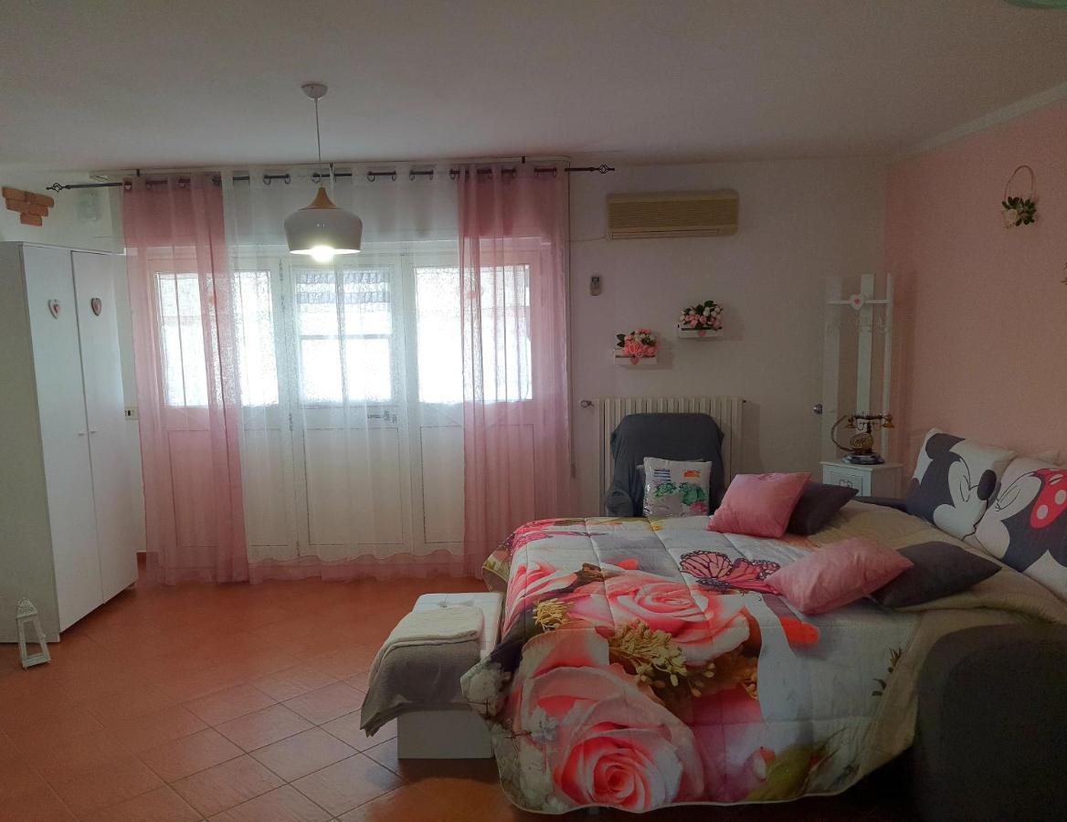 Shabby Chic Rooms Con Cucina E Giardino Privato Pomarico Exterior foto