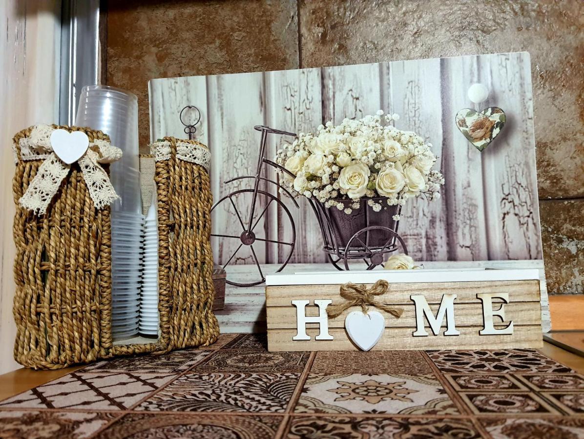 Shabby Chic Rooms Con Cucina E Giardino Privato Pomarico Exterior foto