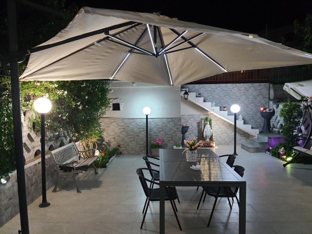 Shabby Chic Rooms Con Cucina E Giardino Privato Pomarico Exterior foto